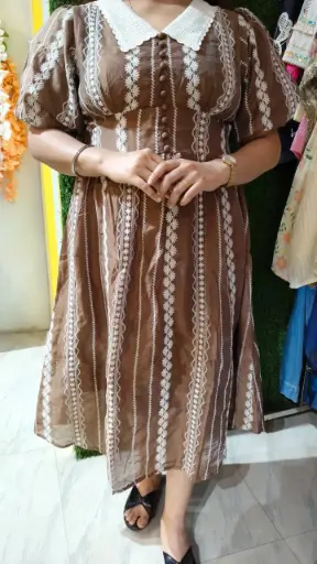[V990851] Vintage Brown Embroidered Midi Dress with Puff Sleeves & Crochet Collar